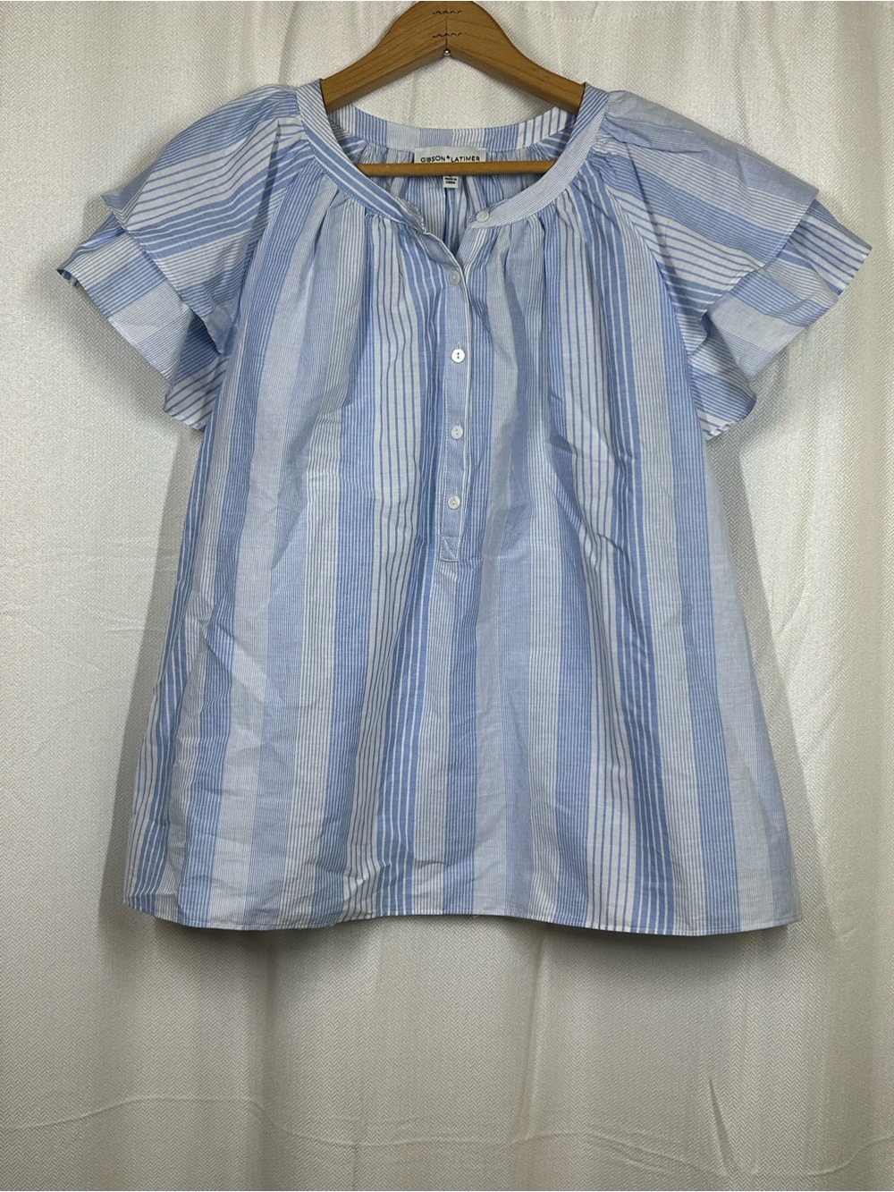 Gibson Latimer Blue & White Vertical Striped Blouse Size Large Ruffle Sleeves